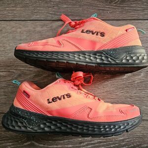 Levi's Coral Sneakers
